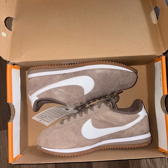 NIKE CORTEZ VINTAGE WOMEN’S SHOES MINK BROWN NEW IN BOX - Picture 1 of 5